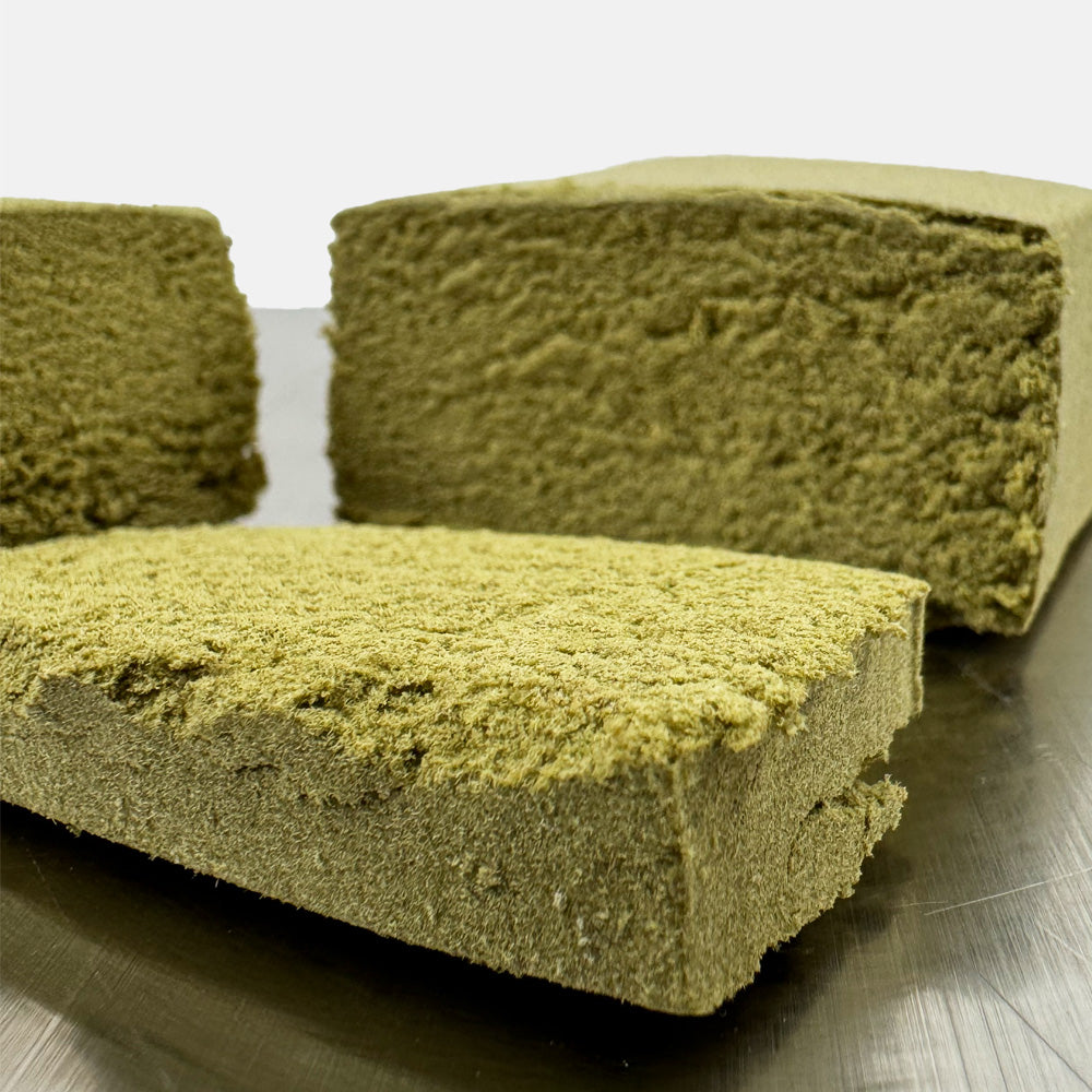 Morceau de CBD Dry Shift Zoap coupé en trois