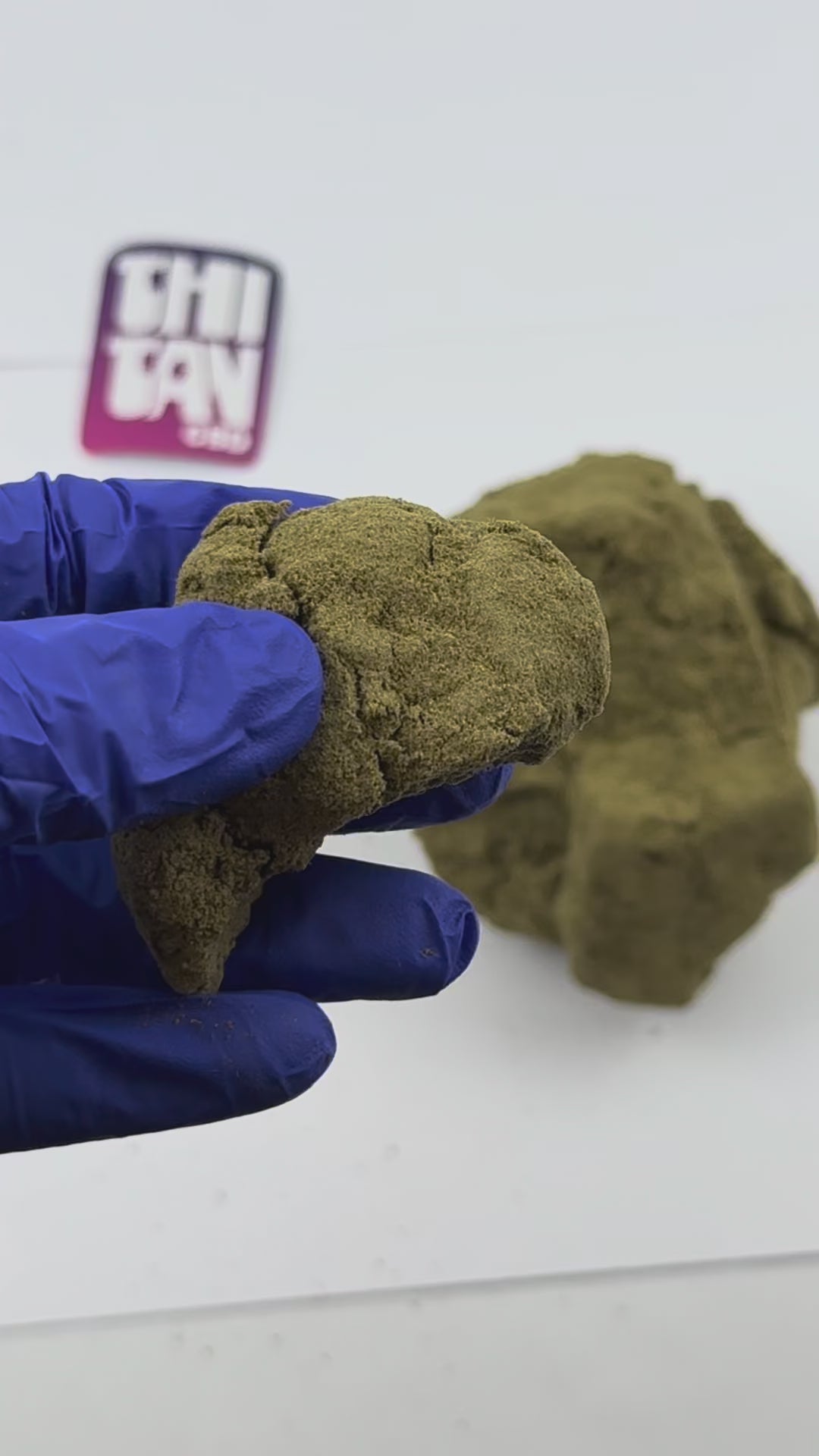 Charger la vidéo: Pollen Marocain 30% CBD — vidéo de présentation